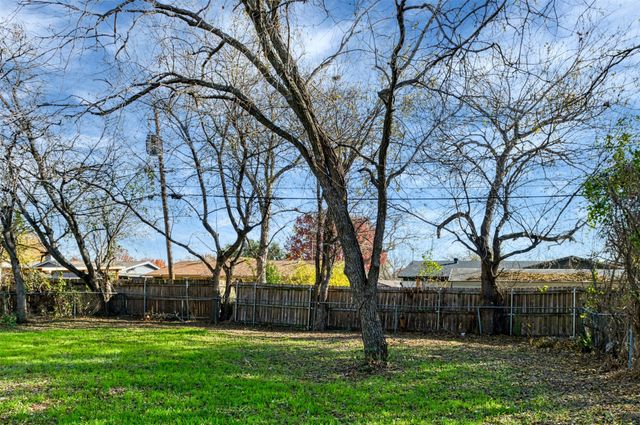 5633 Conroy Street, Fort Worth, TX 76134