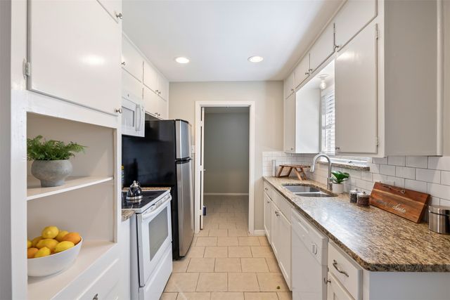 5633 Conroy Street, Fort Worth, TX 76134