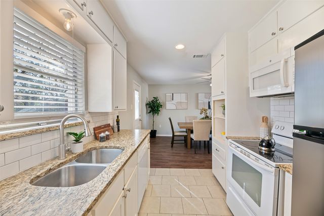 5633 Conroy Street, Fort Worth, TX 76134