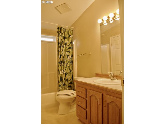 16500 Se 1ST St, Vancouver, WA 98684