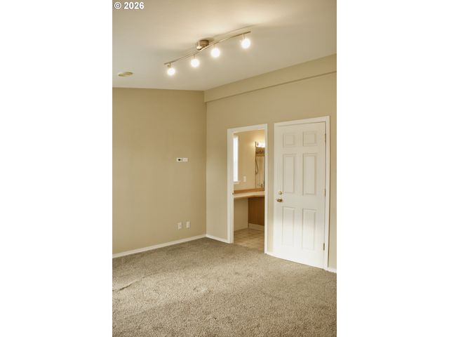 16500 Se 1ST St, Vancouver, WA 98684