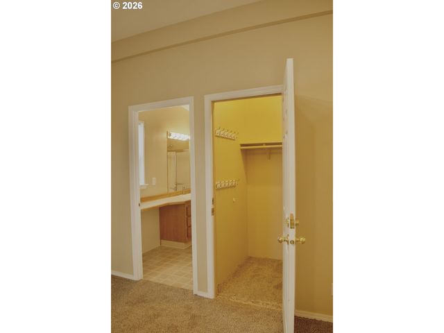 16500 Se 1ST St, Vancouver, WA 98684
