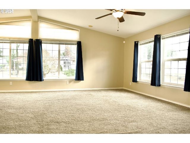 16500 Se 1ST St, Vancouver, WA 98684