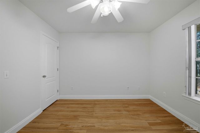 1522 Oak Shore Dr, Gulf Breeze, FL 32563