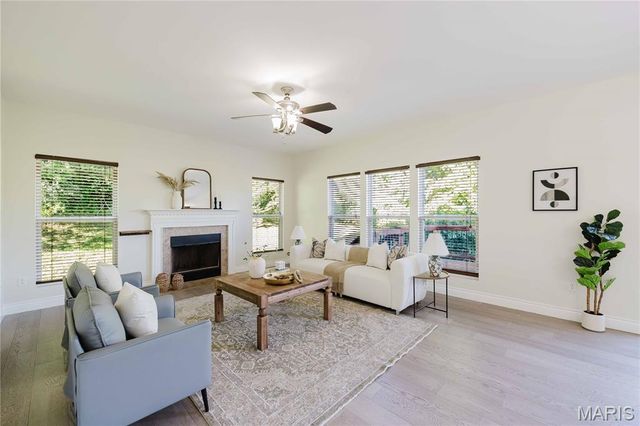 1599 Laurel Bluffs Drive, St Louis, MO 63042