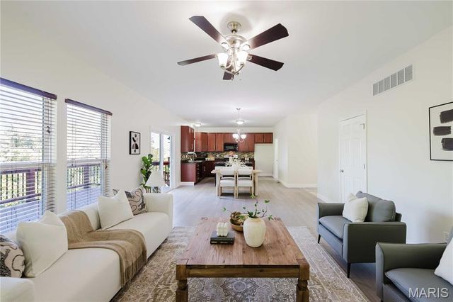 1599 Laurel Bluffs Drive, St Louis, MO 63042