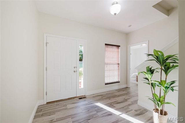 1599 Laurel Bluffs Drive, St Louis, MO 63042