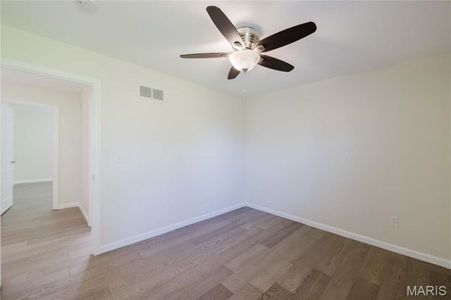 1599 Laurel Bluffs Drive, St Louis, MO 63042