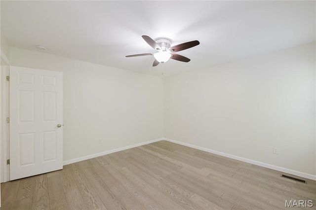 1599 Laurel Bluffs Drive, St Louis, MO 63042
