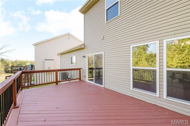 1599 Laurel Bluffs Drive, St Louis, MO 63042