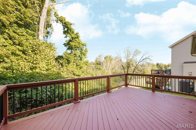 1599 Laurel Bluffs Drive, St Louis, MO 63042