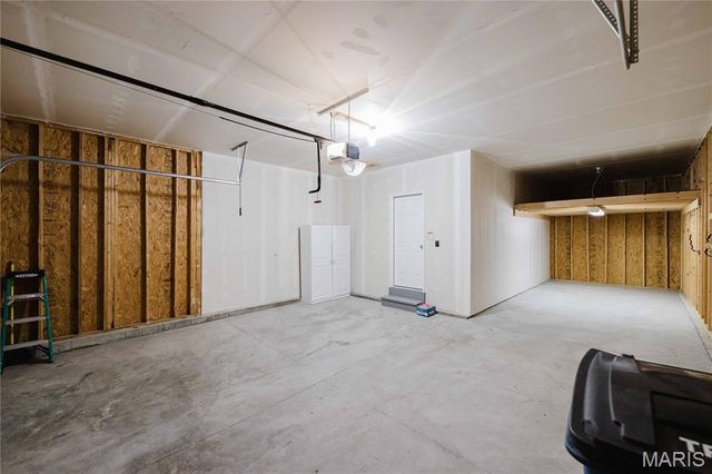 1599 Laurel Bluffs Drive, St Louis, MO 63042