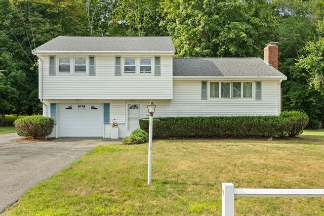 1372 Pleasant St, Brockton, MA 02301