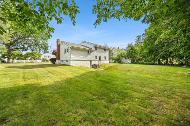 1372 Pleasant St, Brockton, MA 02301