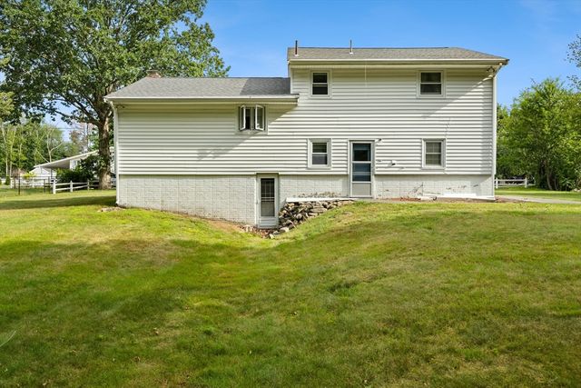 1372 Pleasant St, Brockton, MA 02301