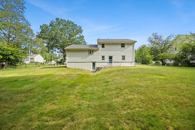 1372 Pleasant St, Brockton, MA 02301