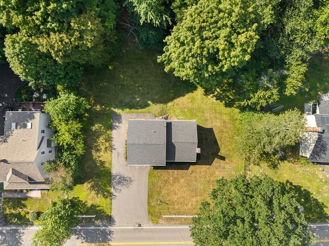 1372 Pleasant St, Brockton, MA 02301