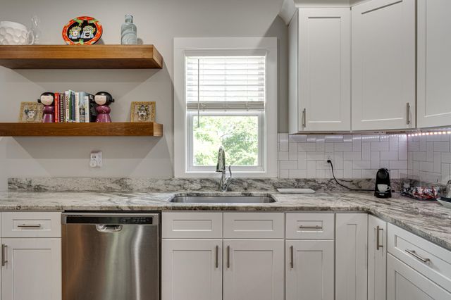 9443 Harris Street, Soddy Daisy, TN 37379