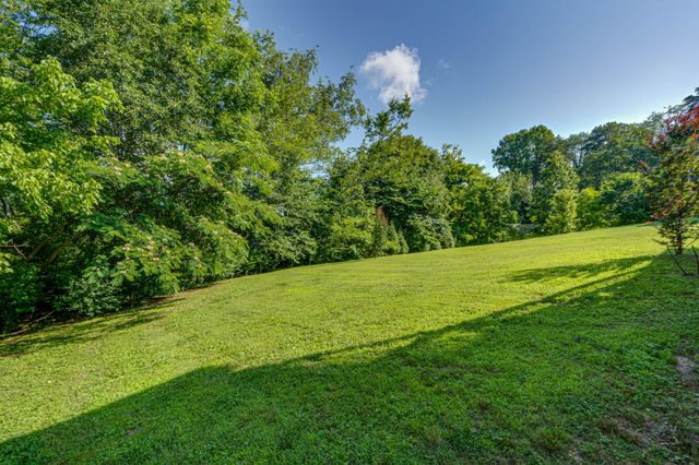 9443 Harris Street, Soddy Daisy, TN 37379