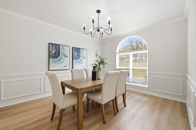 2105 W Crawford Street, Denison, TX 75020