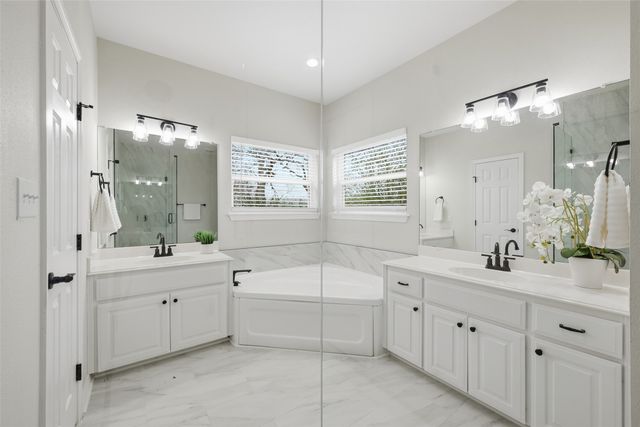 2105 W Crawford Street, Denison, TX 75020