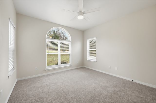 2105 W Crawford Street, Denison, TX 75020