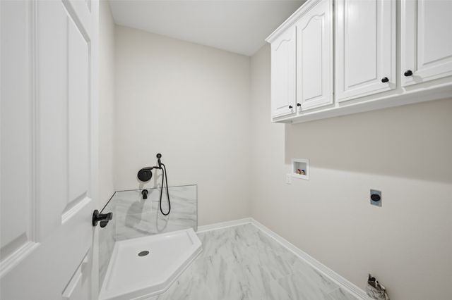 2105 W Crawford Street, Denison, TX 75020