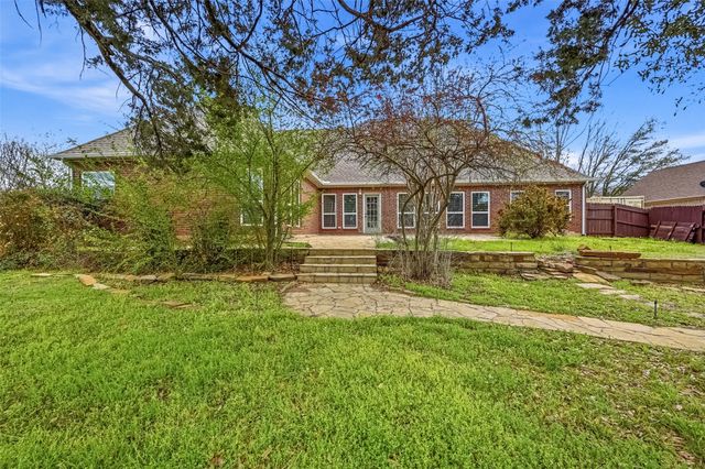 2105 W Crawford Street, Denison, TX 75020