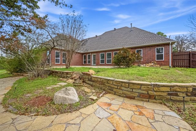 2105 W Crawford Street, Denison, TX 75020