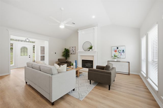 2105 W Crawford Street, Denison, TX 75020