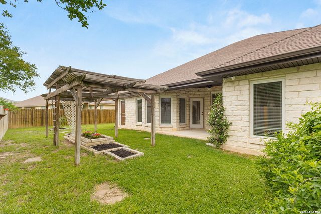 809 Saint James, Seguin, TX 78155