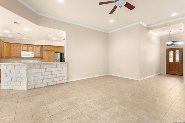 809 Saint James, Seguin, TX 78155