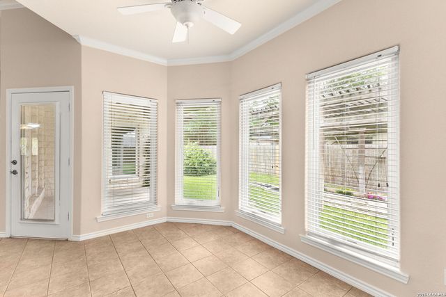 809 Saint James, Seguin, TX 78155