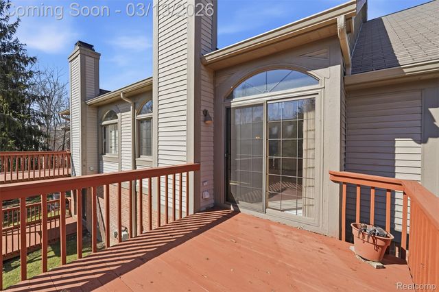 1004 Rosewood Court, Brighton, MI 48116