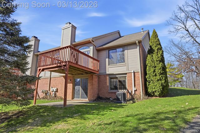 1004 Rosewood Court, Brighton, MI 48116