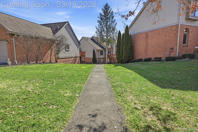 1004 Rosewood Court, Brighton, MI 48116