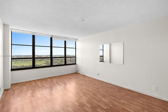 600 Three Islands Blvd 1707, Hallandale Beach, FL 33009