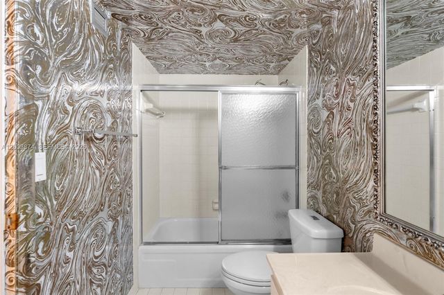 600 Three Islands Blvd 1707, Hallandale Beach, FL 33009