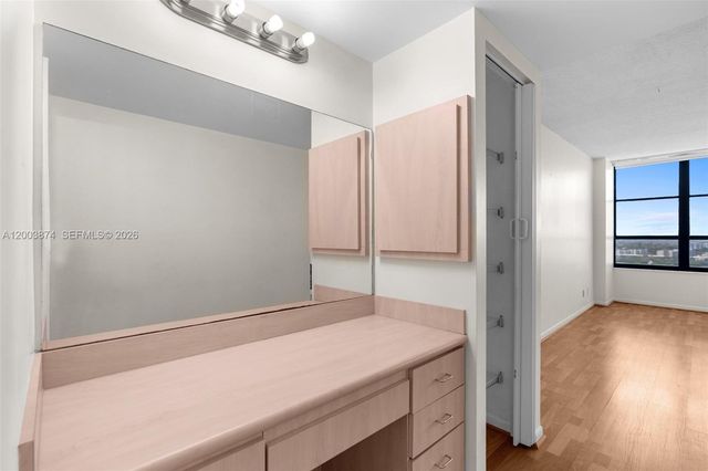 600 Three Islands Blvd 1707, Hallandale Beach, FL 33009