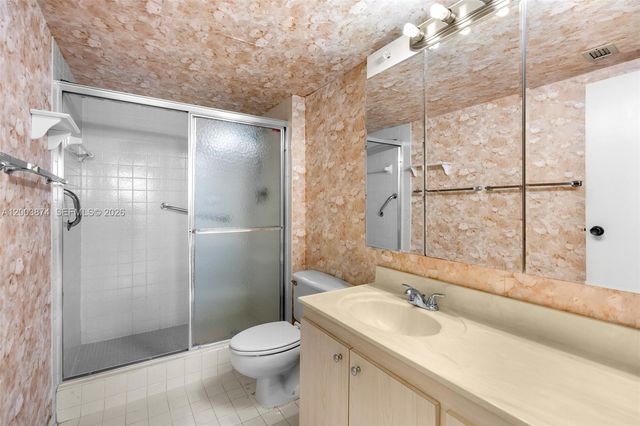 600 Three Islands Blvd 1707, Hallandale Beach, FL 33009