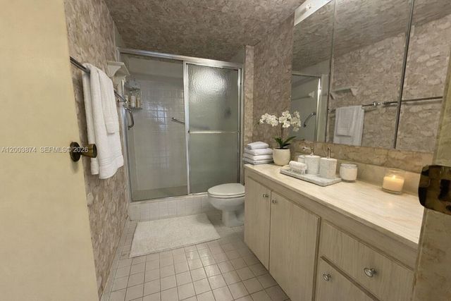 600 Three Islands Blvd 1707, Hallandale Beach, FL 33009