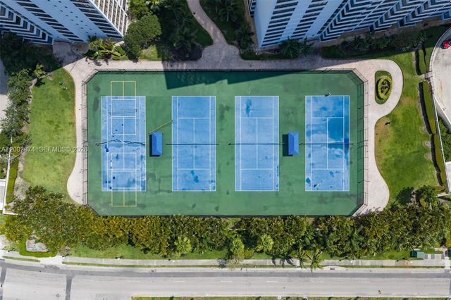 600 Three Islands Blvd 1707, Hallandale Beach, FL 33009