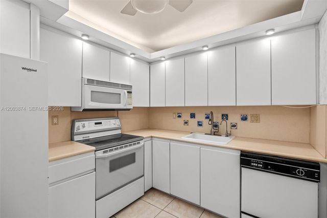 600 Three Islands Blvd 1707, Hallandale Beach, FL 33009