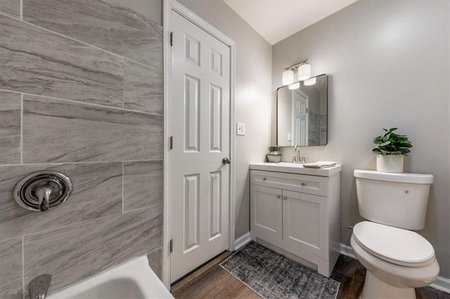 6739 NW Hilldale Drive, Kansas City, MO 64151