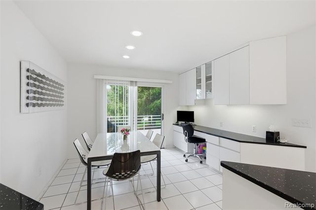 39044 Wilton Court, Farmington Hills, MI 48331