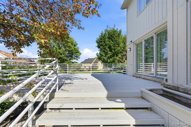 39044 Wilton Court, Farmington Hills, MI 48331