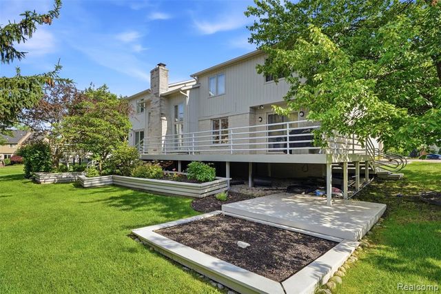 39044 Wilton Court, Farmington Hills, MI 48331