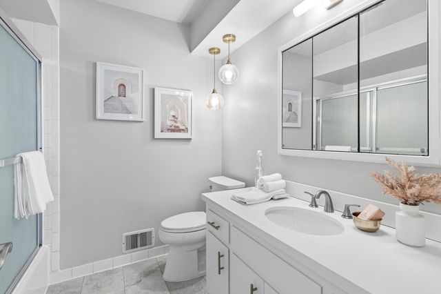 104 Belmont Road, Apple Valley, MN 55124