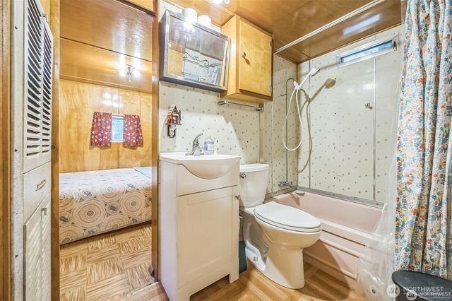 220 N Mt Washington Drive, Hoodsport, WA 98548