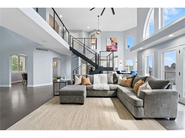 7092 Secrest Ct, Arvada, CO 80007